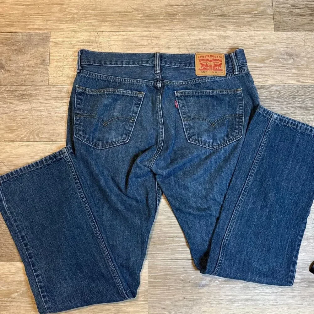 Levi-s Men's Blue and Navy Jeans